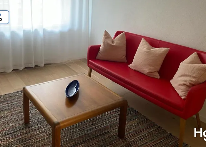 H2 With 3,5 Rooms, 2Br, Living Room And Kitchen, Central And Quite